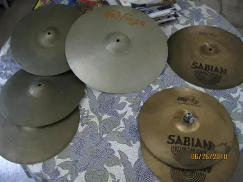 Ludwig hardware and Acrolite snare
