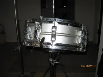 Ludwig hardware and Acrolite snare
