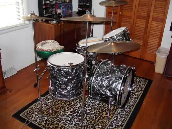 slingerland chigaco black n brass badge BDP 4pc set