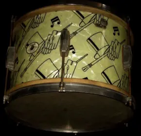 Top Hat and Cane design single drums