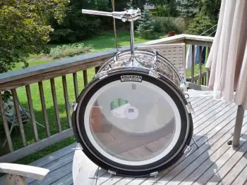 Slingerland T-Rods and claws.