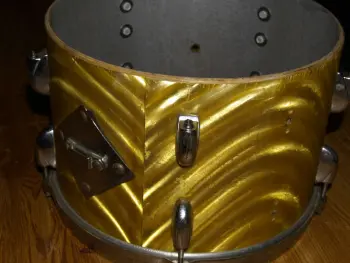 $350 or best offer- Gretsch 8&quot;x12&quot; model 4415 60s/70s tom stop sign badge
