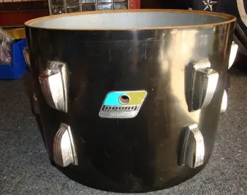 Ludwig B/O rack tom with inner silver paint?