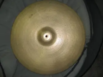 Please help me identify this cymbal