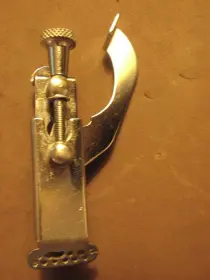 Changing strainer on Slingerland snare