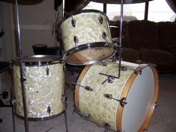 Can you paint the interior of Japanese sets to change the sound?