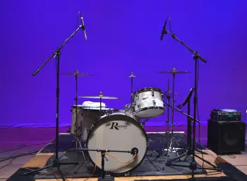 It's the &quot;show off your Rogers drums&quot; thread!