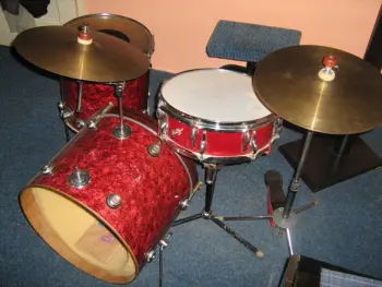 Drums &quot;Ton&quot; Made in Serbia