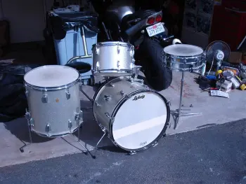 Here's what I got, 60's Ludwig kit