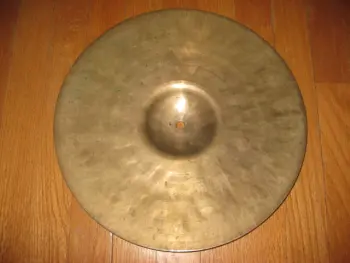 Strange cymbal to identify