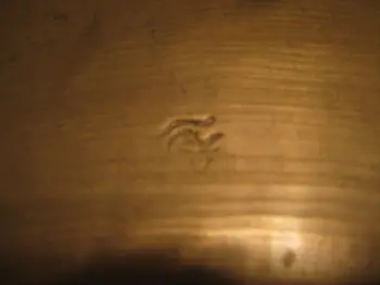 Strange cymbal to identify