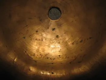 Strange cymbal to identify