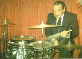 Need Help Identifying Vintage Drums