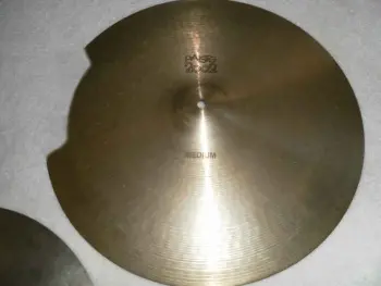 Paiste 2002 18&quot; cracked