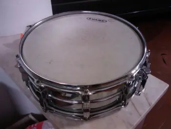 Identifying ludwig snare. Vintage?