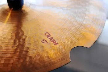 Paiste 2002 18&quot; cracked