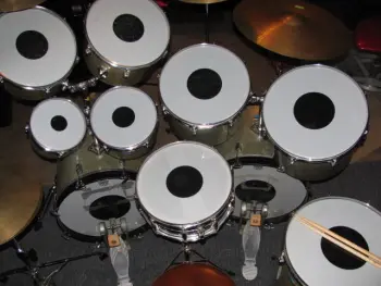 Turning concert toms into closed toms