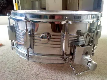 Ludwig Super Sensitive replica snare?