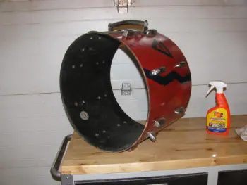 Need help to Identify this Bass Drum