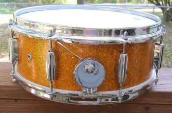 Old Star brand snare
