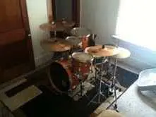 1960's roger hoilday drum set what is this worth?