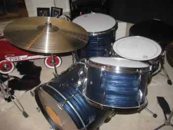 1960's Tear Drop Sonor Tom Collapse repair, and tom leg mount needed.