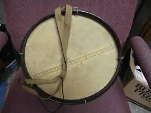 Help with a VERY old snare drum!!