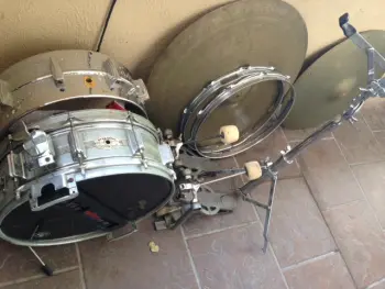 Questions regarding my dads Dynasonic