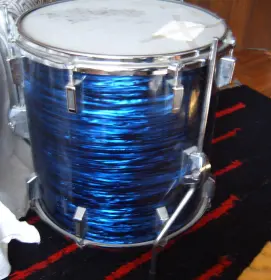 Floor tom Amati or what?