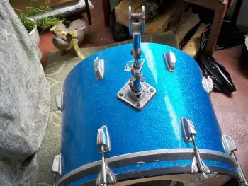 Any info on this vintage sparkle set?