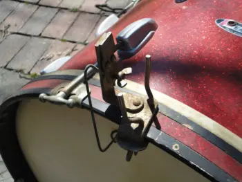 Very early Pearl set- interesting hardware!
