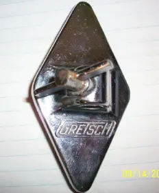 Gretsch floor tom mount question