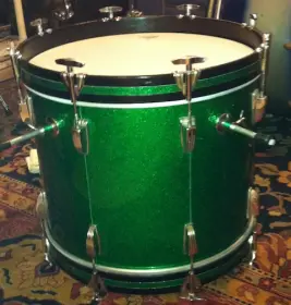 Ludwig 18&quot; Bass drum. Green Sparkle