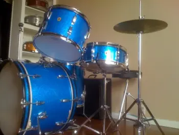 1967 Ludwig Super Classic kit. MINT. what is the value?