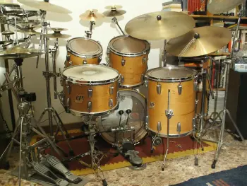 Hollywood Hipercussion Meazzi Ufip Zanki - Italian vintage drums and cymbals