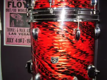 Yamaha Y-badge golden dragon kit