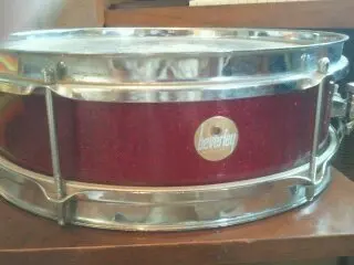 Beverley red sparkle piccolo snare