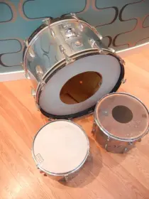 Slingerland chrome over wood.