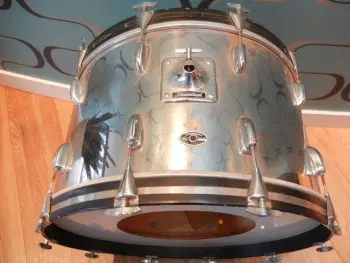 Slingerland chrome over wood.