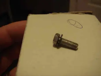Mounting screws