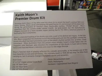 Strange mounting plate on Moon kit
