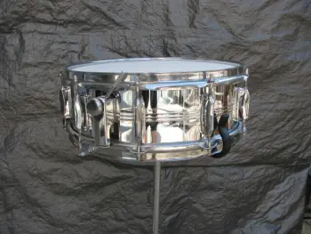 Expert help needed to identify another 5-piece vintage pawn shop beauty!!!!!!!