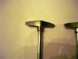 Help With T-Rod ID Please
