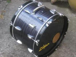 Can you help me identify these drums?