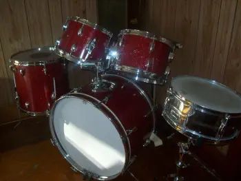 Vintage Pearl President set?