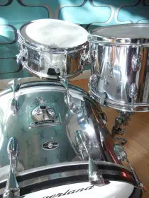 Slingerland chrome over wood.