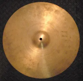 Zildjian Avedis 16'' hi hats?