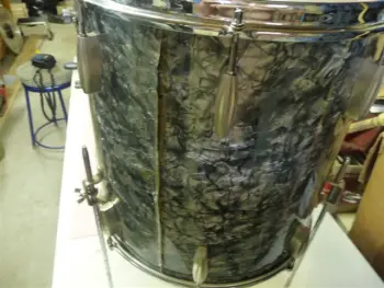 Late 40's Slingerland outfit?