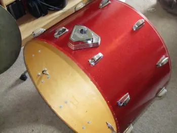 Ludwig Identification Help (Maple Classic kit?)