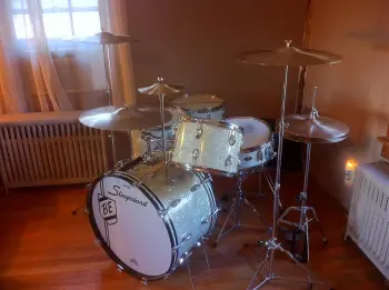 Thinking of going vintage Ludwig...